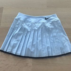 Nike pleated tennis skirt